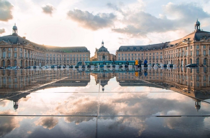 Bordeaux transport french linguistic stay
