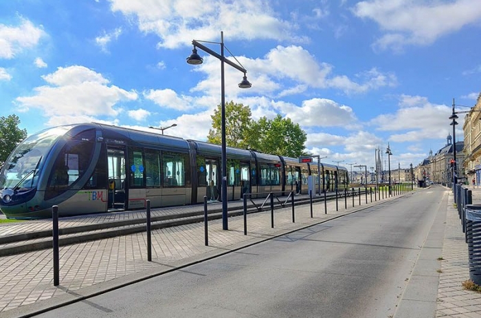 Bordeaux tram french linguistic stay