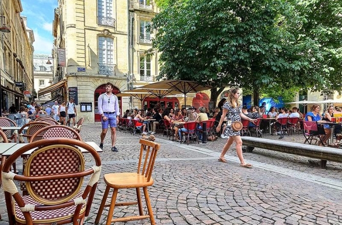 Bordeaux bar and restaurants linguistic stay